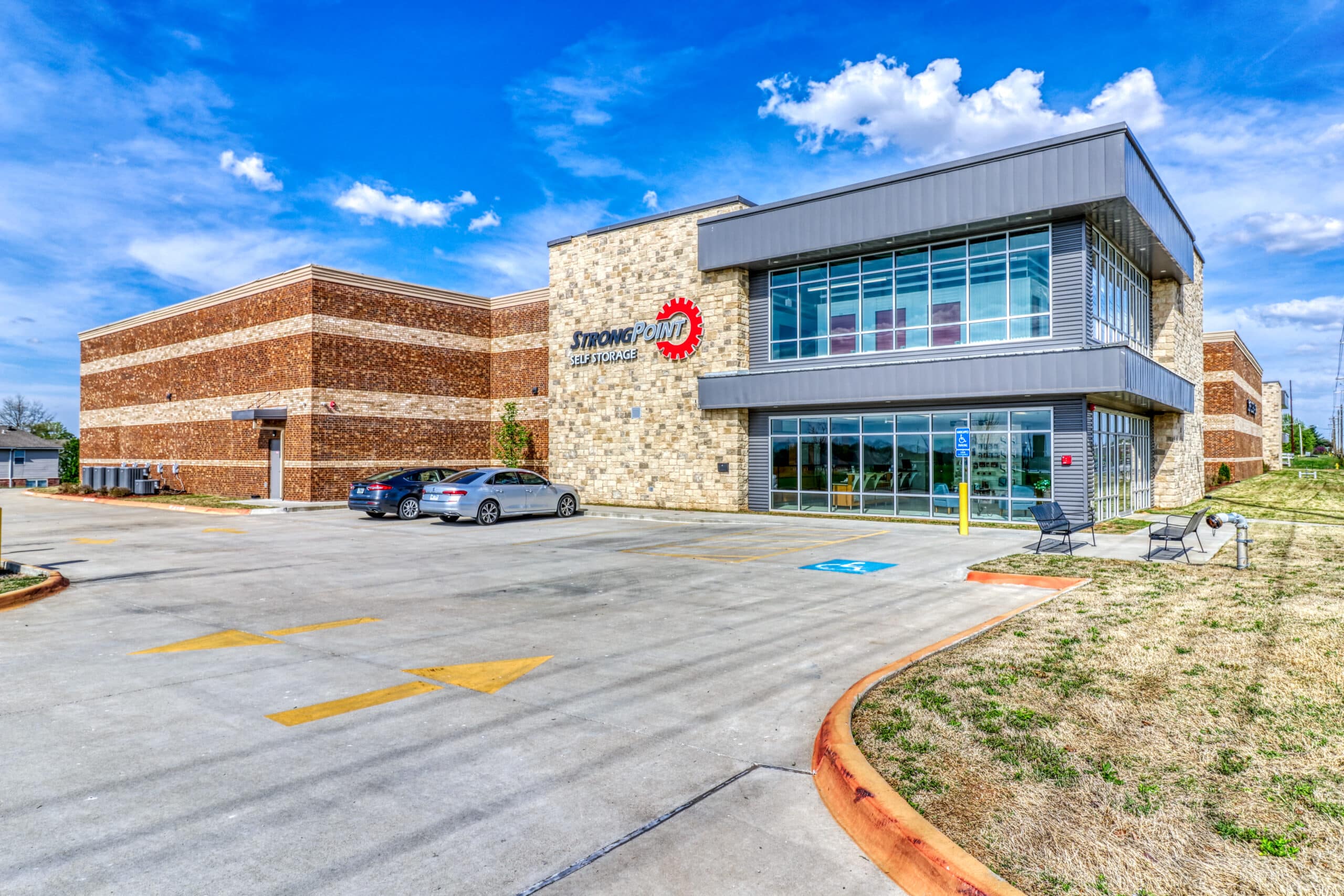 Strongpoint Self Storage – Bentonville